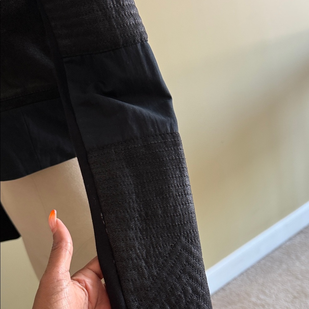 BCBGMaxAzria Black crop Jacket - Picture 4 of 5
